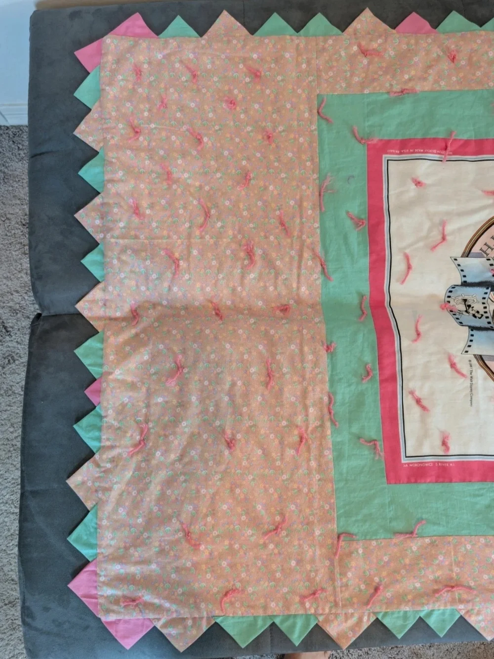 Handmade Vintage Mickey Mouse 60th Anniversary Quilt Prairie Point Border (1988)